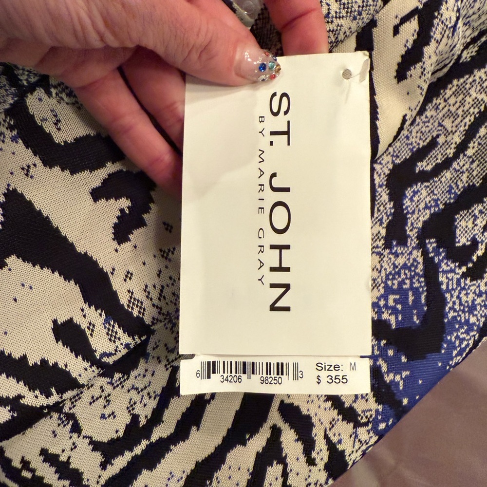 NWT St John Animal Print Sweater Shell Size M MSRP $355 - Picture 4 of 11
